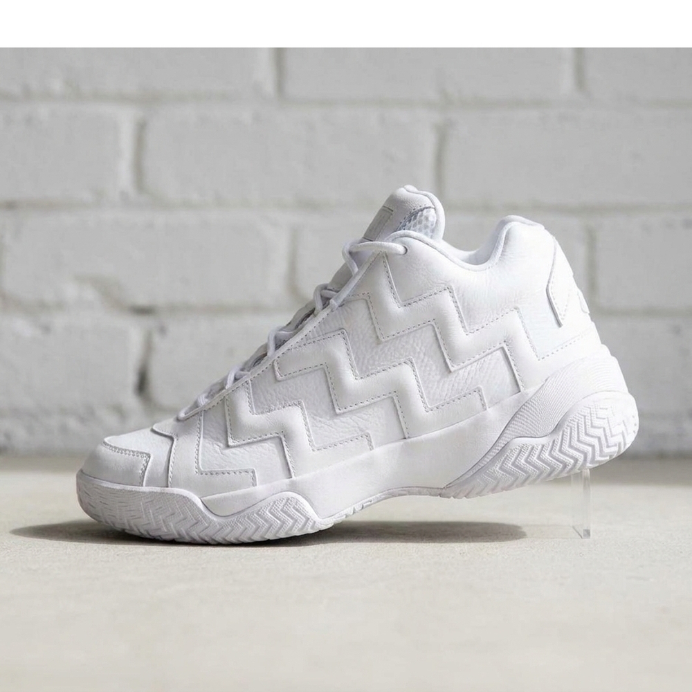 NEW CONVERSE women's voltage mid leather high top sneakers in triple white